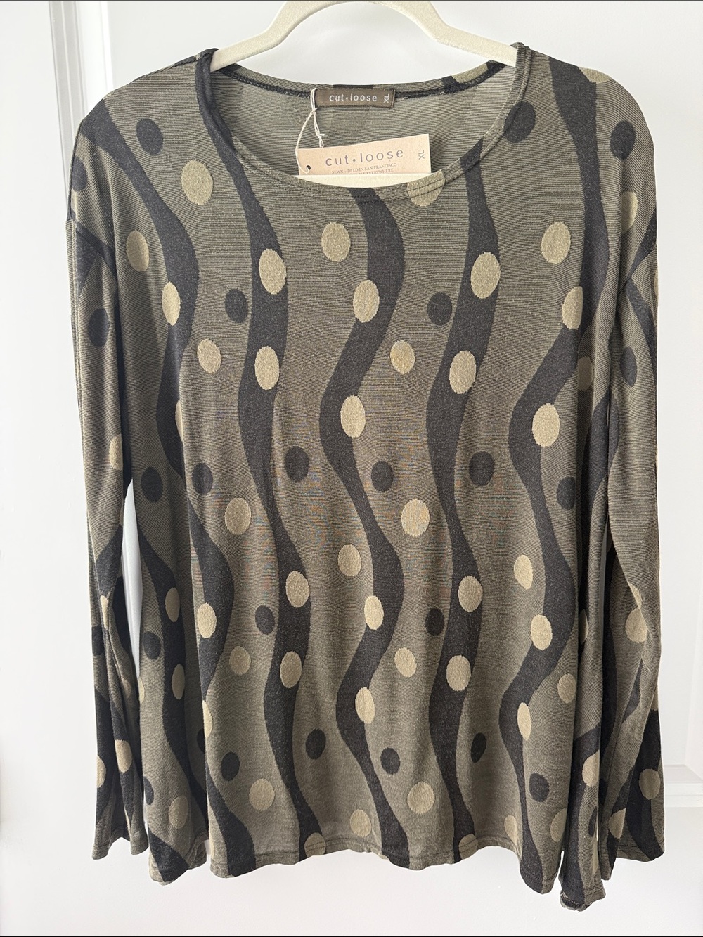 cut loose Olive & Black Wave Dot Long Sleeve Tee